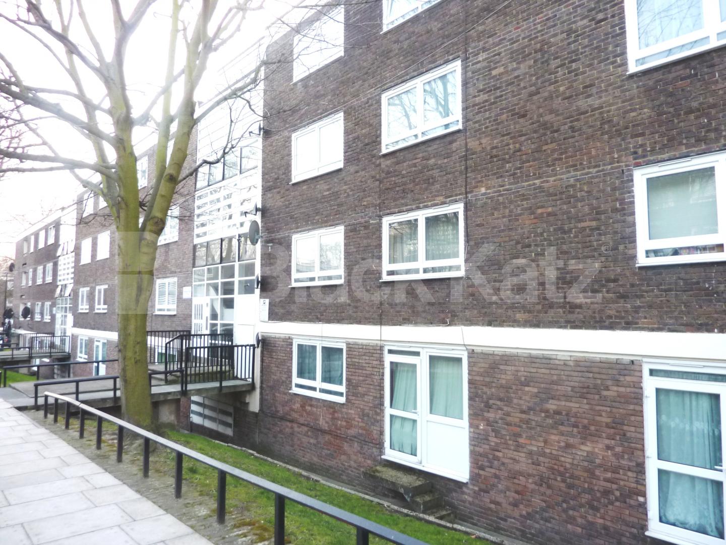 			NEW INSTRUCTION BY CANAL!, 2 Bedroom, 1 bath, 1 reception Flat			 Delamare Terrace, WARWICK AVENUE
